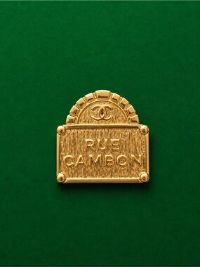 🔥CHANEL RUE CAMBON Brooch